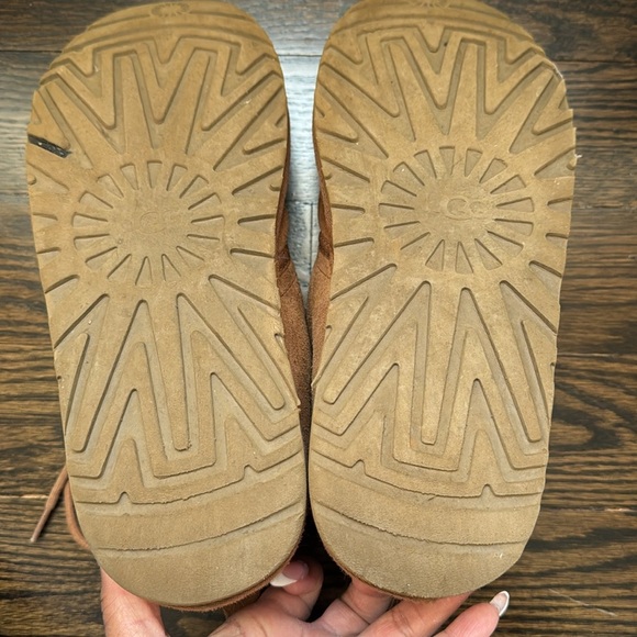 🟤 UGG Neumel Chestnut Suede Boots Men Size 11 - Picture 5 of 6